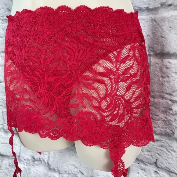 $50 if bundled Victoria’s Secret Lace Garter Thong Skirt Deadstock Small‎ Red - Picture 8 of 10